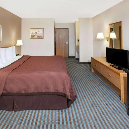 Days Inn By Wyndham Charleston-2