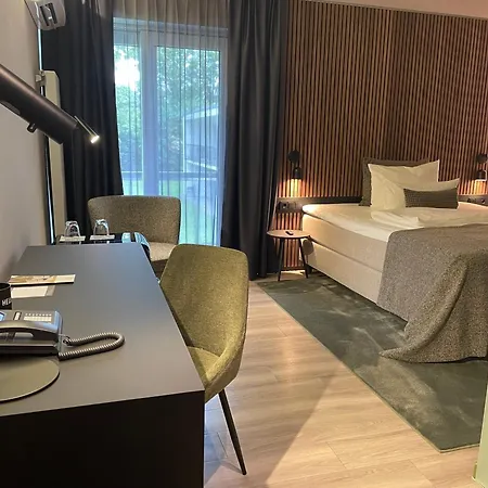 Schlosshotel Monrepos-2