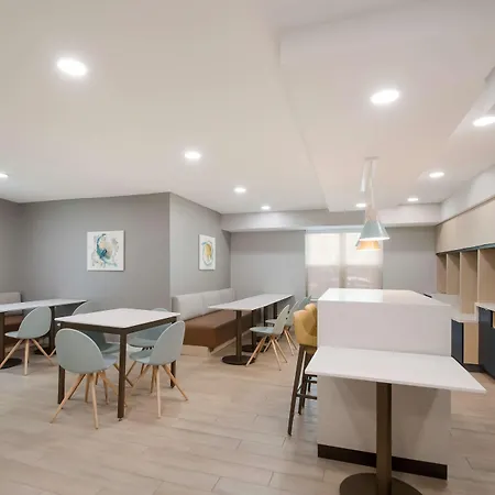 Sonesta Simply Suites Falls Church-3