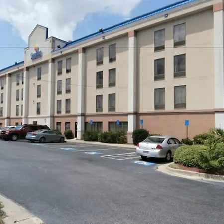 Comfort Inn & Suites Thomson-3