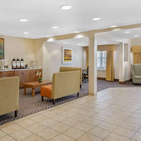 Baymont By Wyndham Farmington-2