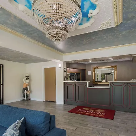Econo Lodge Inn & Suites Diamondhead-3