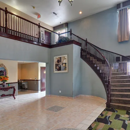 Quality Inn & Suites Terrell-2