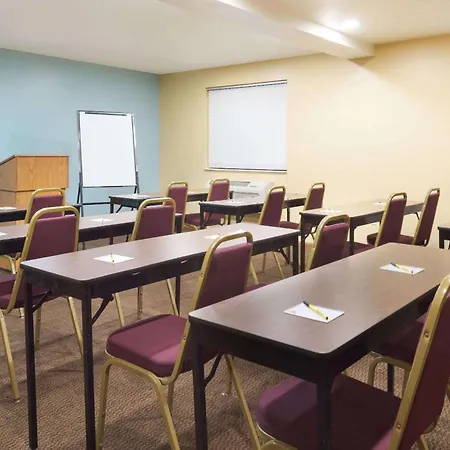 Super 8 By Wyndham Morgantown-2
