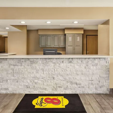 Super 8 By Wyndham Ankeny/Des Moines Area-2