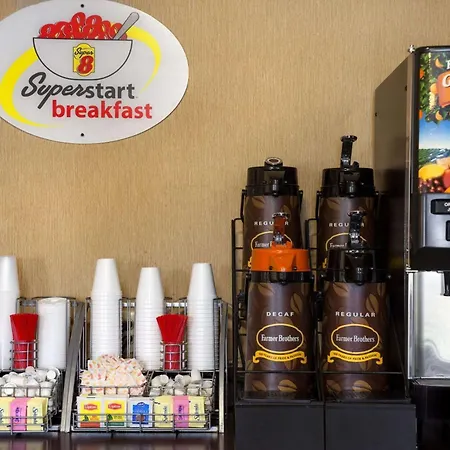 Super 8 By Wyndham Fairview Heights-St. Louis-3
