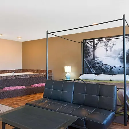 Super 8 By Wyndham Marshall Mn-2