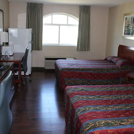 Red Lion Inn & Suites Des Moines-3