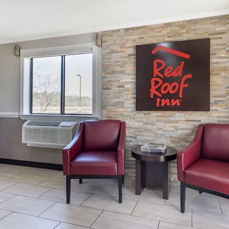 Red Roof Inn Suffolk-2