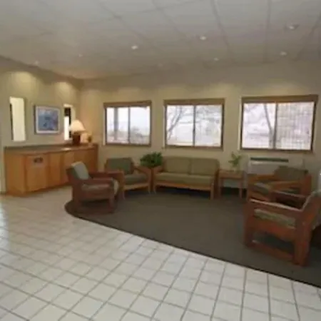 Super 8 By Wyndham Klamath Falls-2