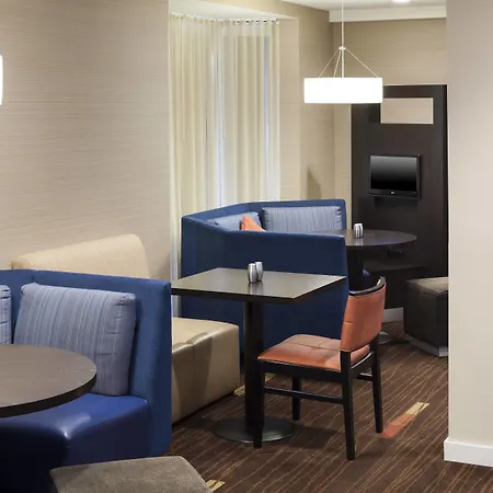 Courtyard By Marriott Wichita East-3