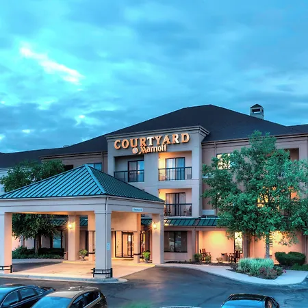 Courtyard By Marriott Wichita East-2