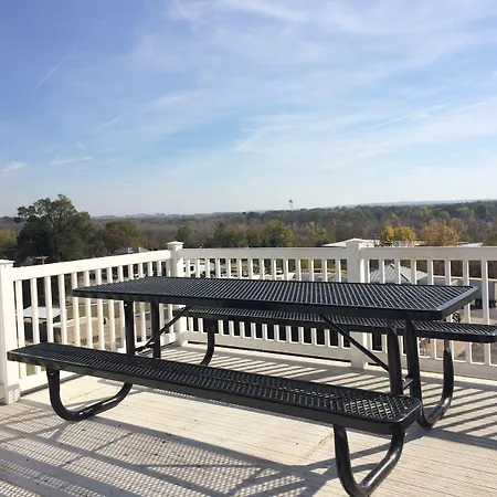 Savanna Inn & Suites-2