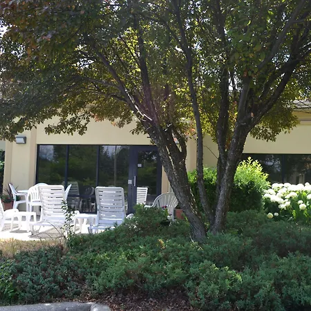 Super 8 By Wyndham Germantown/Milwaukee-2