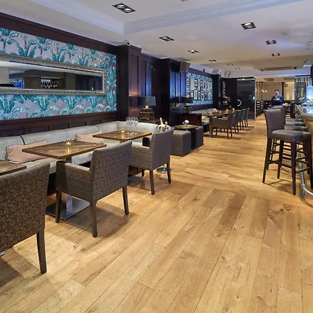 Mandolay Hotel Guildford-3