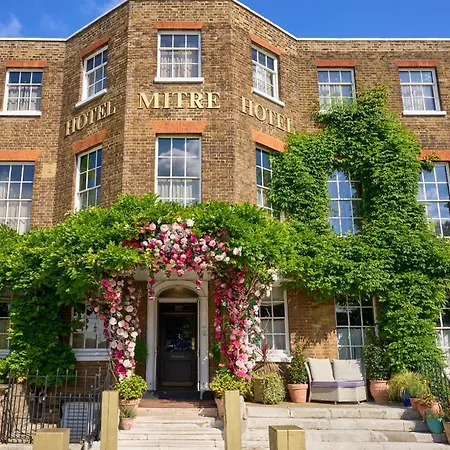 The Mitre, Hampton Court-3