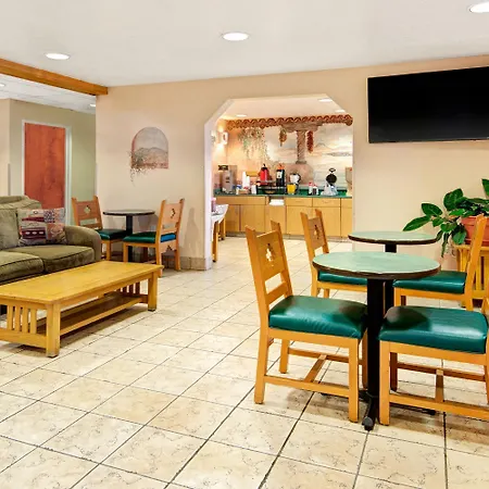 Microtel Inn & Suites By Wyndham Albuquerque West-2