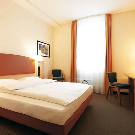 Intercityhotel Berlin Ostbahnhof-3