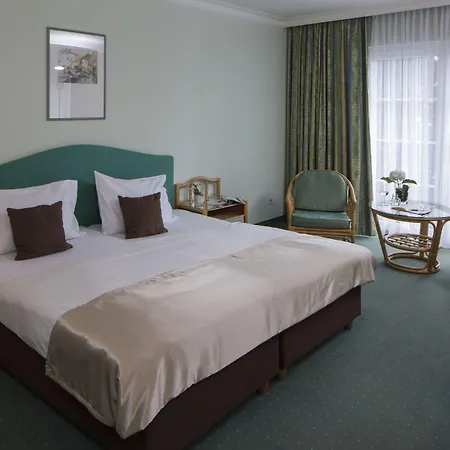 Eventhotel Pyramide-2
