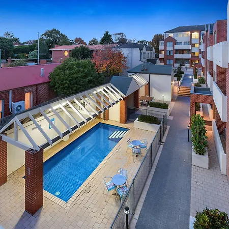 Mainstay Suites Kew-3