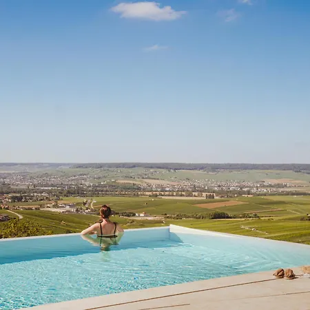 Royal Champagne Hotel & Spa-3