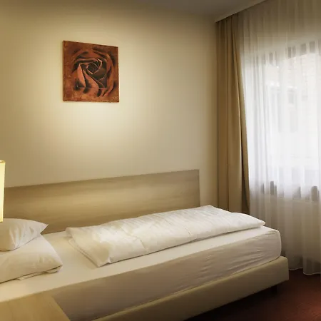 Flair Hotel Weinstube Lochner-2