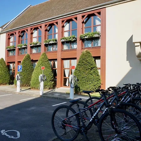 Le Manoir De Gressy-2