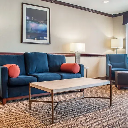 Quality Inn Near Walden Galleria Mall-3