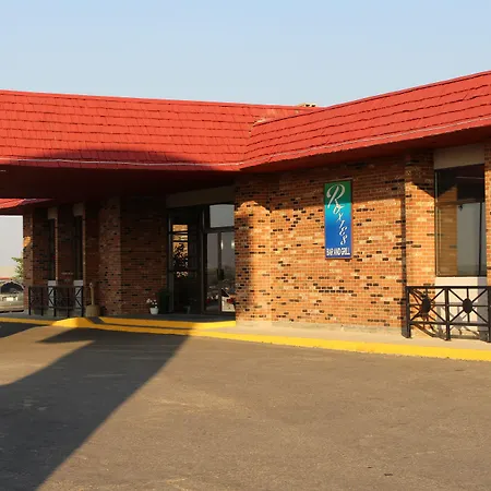 Travelodge By Wyndham Swift Current-2