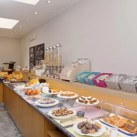 City Hotel & Suites-3