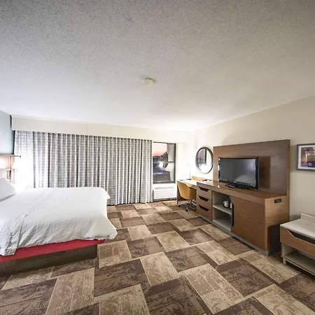 Hampton Inn Hutchinson-3