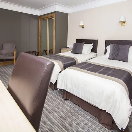 Burnett Arms Hotel-3