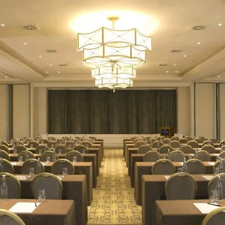 Intercontinental Hotels Chantilly Chateau Mont Royal By Ihg-2