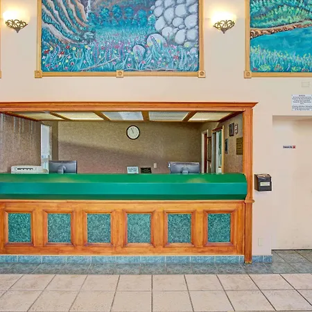 Travelodge By Wyndham Bishop-3