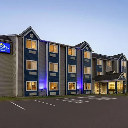 Microtel Inn & Suites By Wyndham New Ulm-3