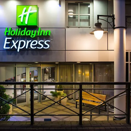 Holiday Inn Express London-Hammersmith By Ihg-2