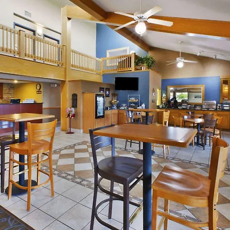 Americinn By Wyndham Bay City-2