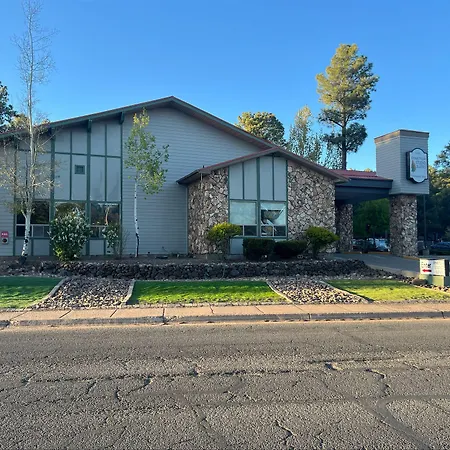 Pinetop Studio Suites-3