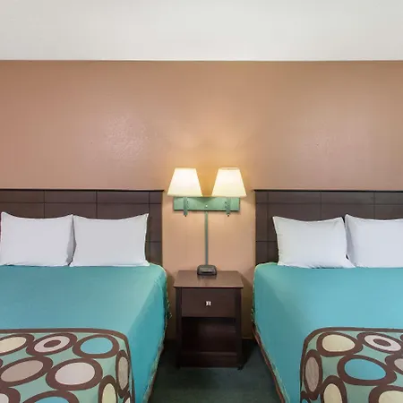 Super 8 By Wyndham Austin Mn-3
