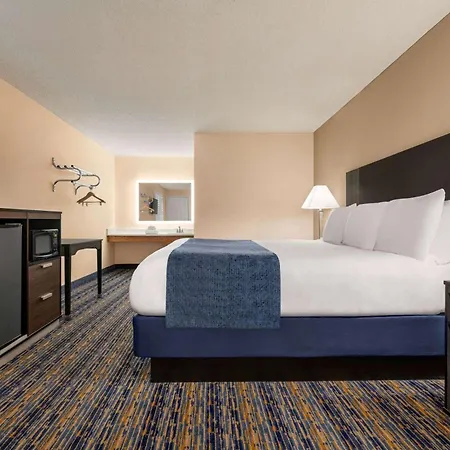 Super 8 By Wyndham Lindsay Olive Tree-2