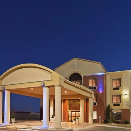 Holiday Inn Express & Suites Plainview By Ihg-3