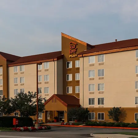 Red Roof Inn Plus Long Island - Garden City-3