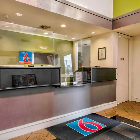 Studio 6-San Antonio, Tx - Airport-3