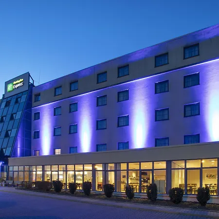 Holiday Inn Express Frankfurt Airport By Ihg-2