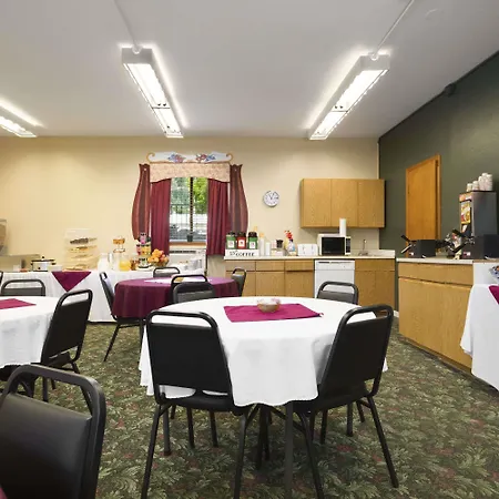 Howard Johnson By Wyndham Leavenworth-2