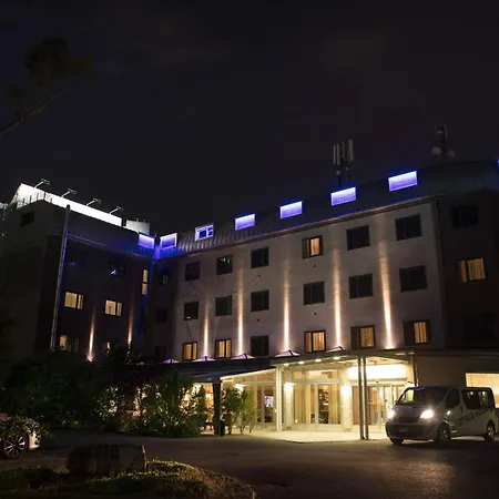 Smart Hotel Holiday-2