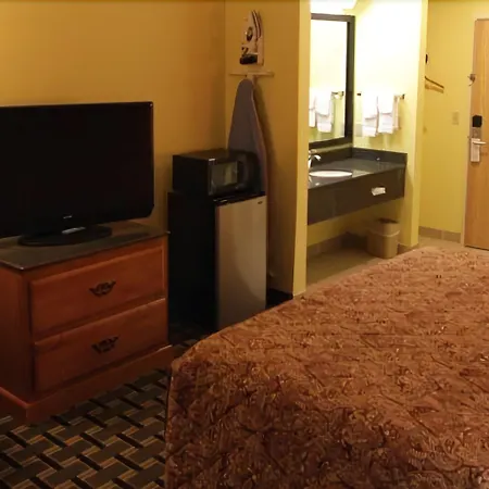 Home Gate Inn & Suites-3