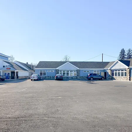 Rodeway Inn & Suites-3