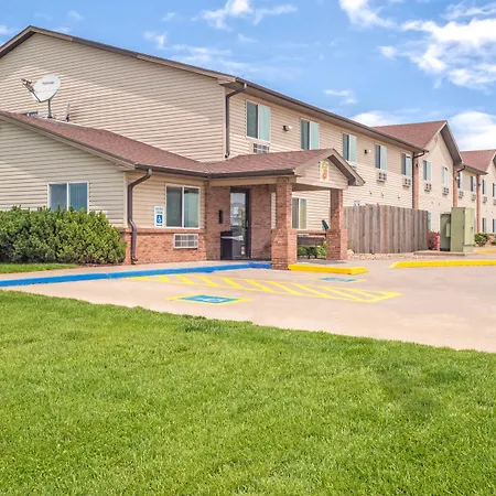 Super 8 By Wyndham Nebraska City-3