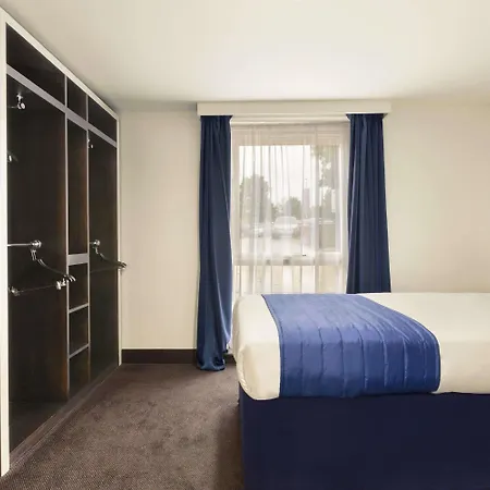Ramada Oxford-3